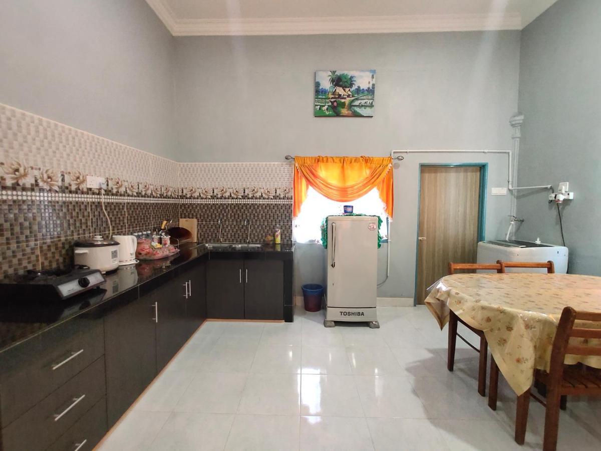 Ku'S Roomstay Pantai Cenang  Exterior foto